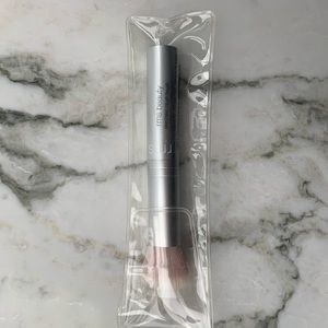 RMS beauty blush brush with plastic case